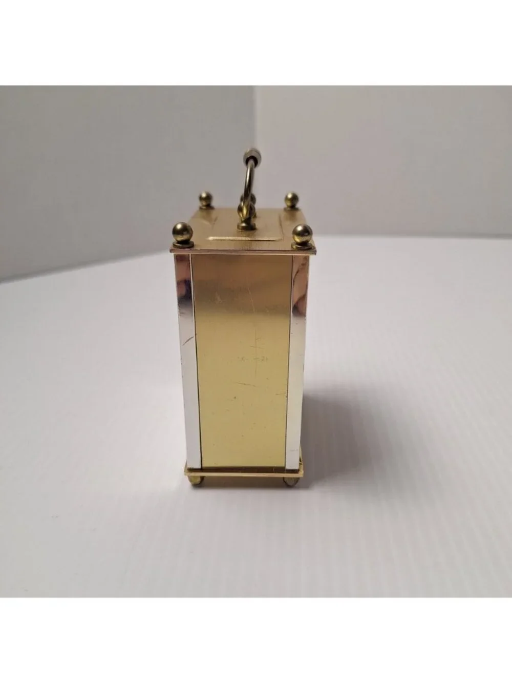 VINTAGE GOLD TONE METAL ANALOG QUARTZ CARRIAGE DESK CLOCK ROMAN NUMERALS WORKS